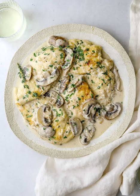 Chicken with mushroom sauce